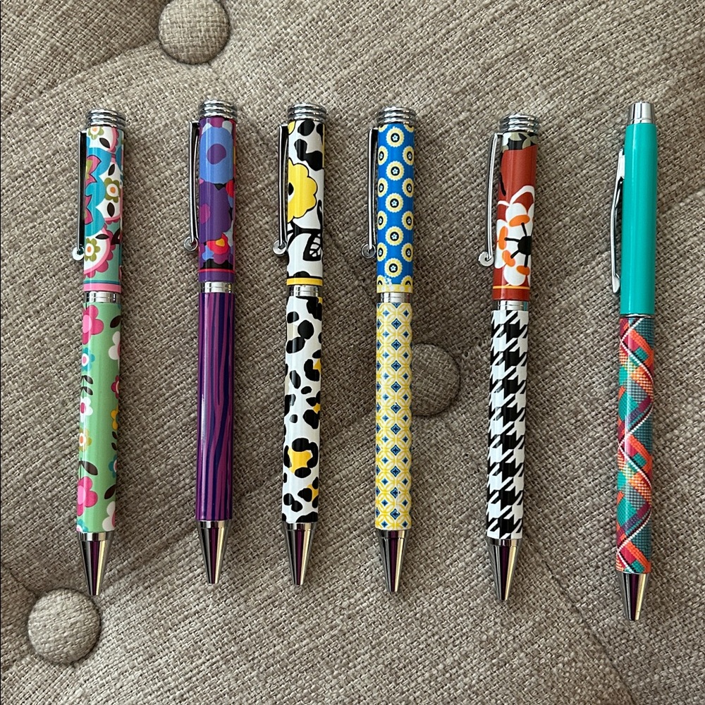 Bundle of Six Vera Bradley Ballpoint Pens—All Perfect Like New Condition - Picture 2 of 2